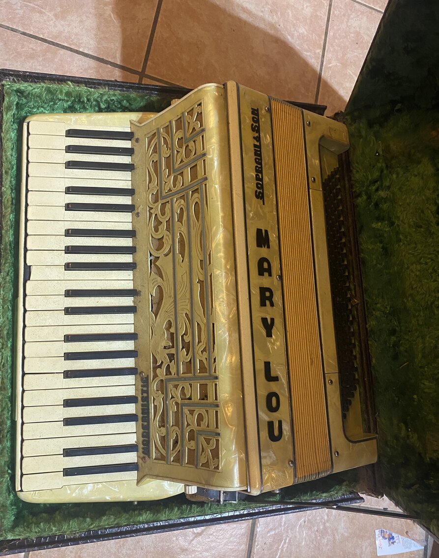 Image for HUGE 2-RING COLLECTOR'S ESTATE AUCTION