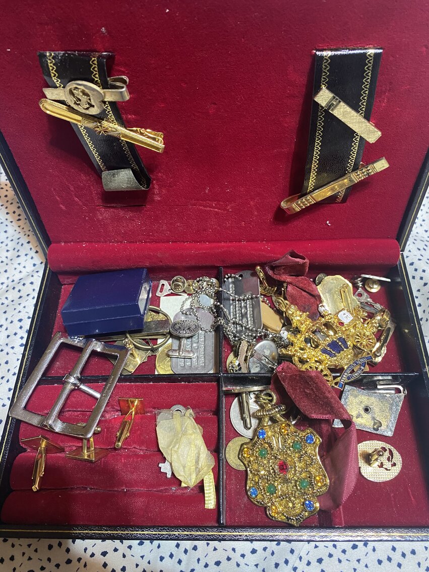 Image for HUGE 2-RING COLLECTOR'S ESTATE AUCTION