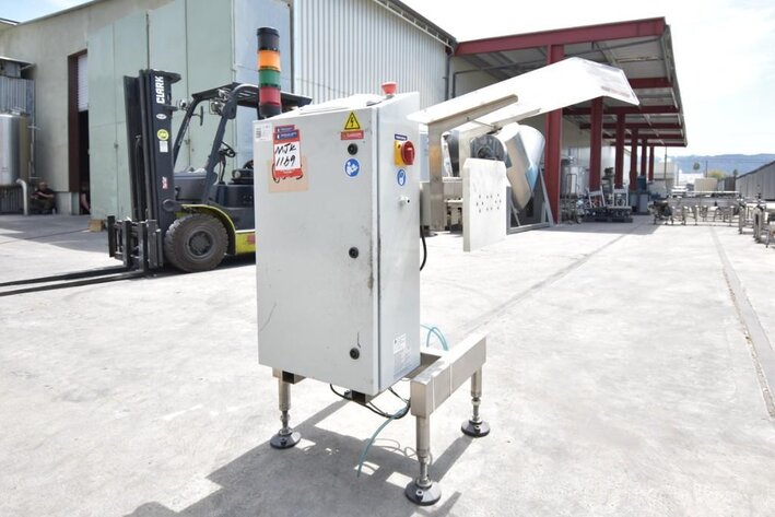 Image for ***SOLD*** MJK1169 Mettler Toledo Metal Check With Automated Push