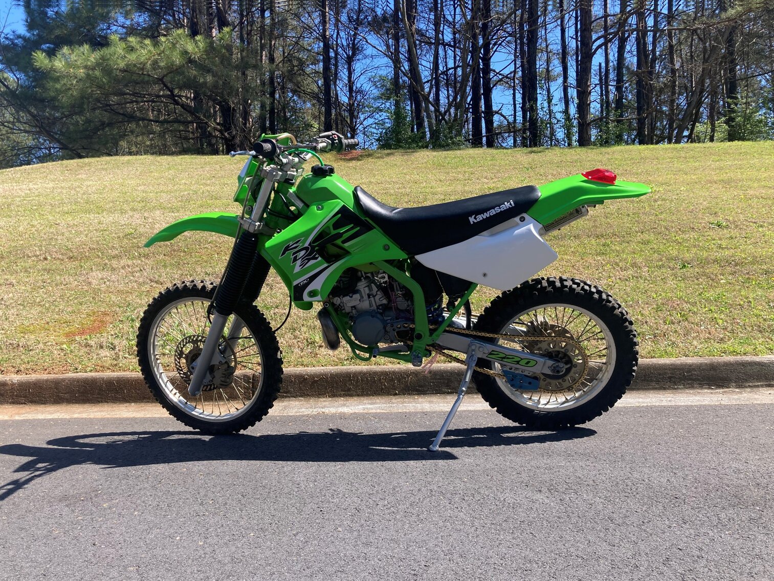 2001 KAWASAKI KDX 220 | Offered at NO RESERVE