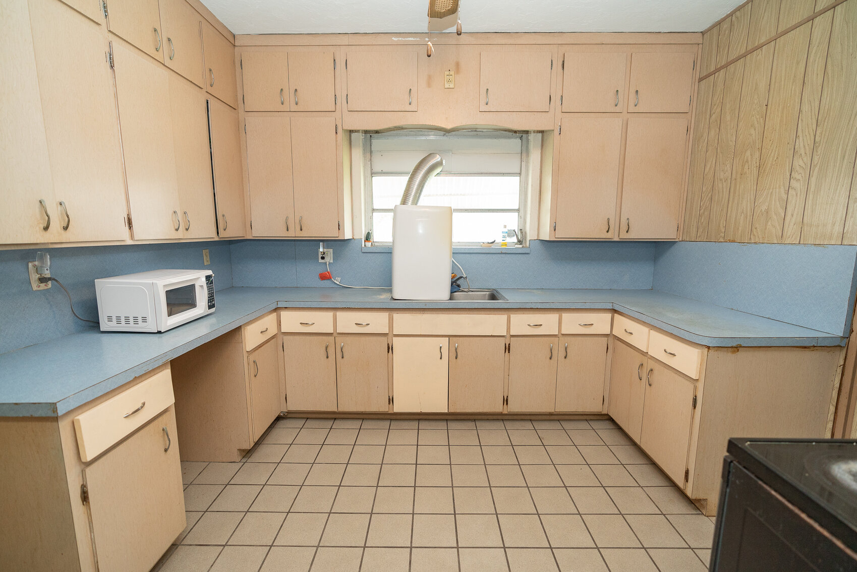 Image for Real Estate Auction by Order of the Bettye and Gerry R. Munro Estate