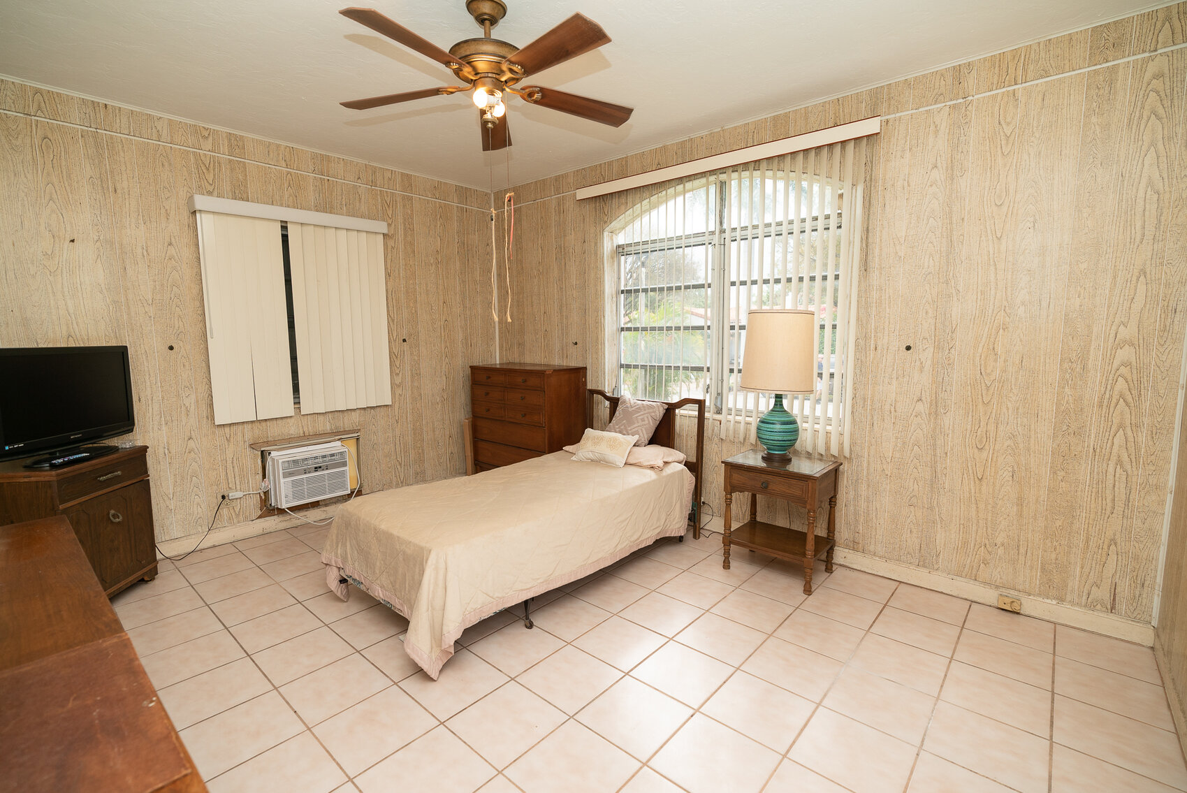 Image for Real Estate Auction by Order of the Bettye and Gerry R. Munro Estate