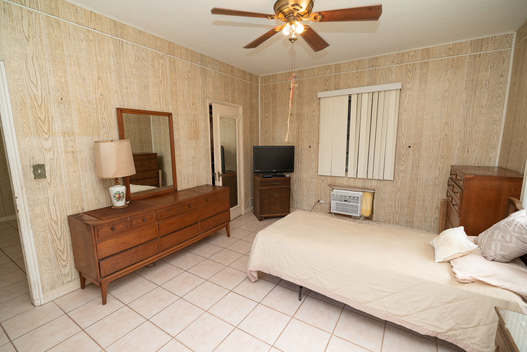 Image for Real Estate Auction by Order of the Bettye and Gerry R. Munro Estate