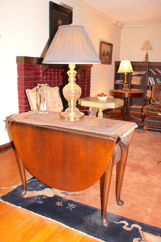 Image for ANTIQUE DEALER'S ESTATE AUCTION
