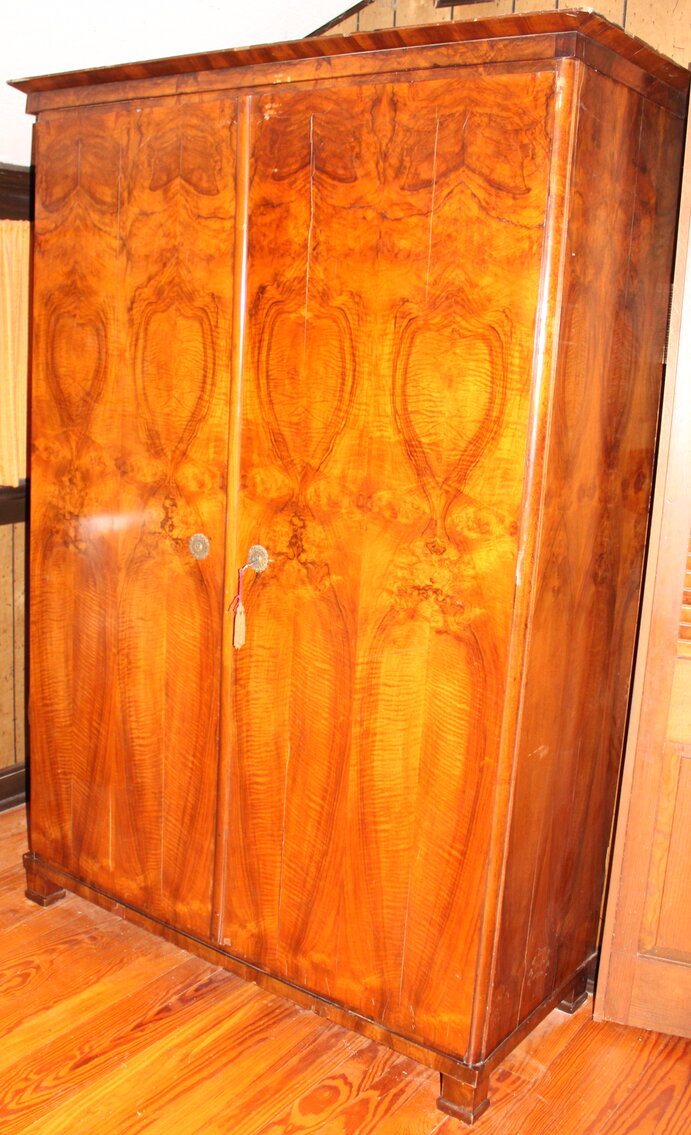 Image for ANTIQUE DEALER'S ESTATE AUCTION