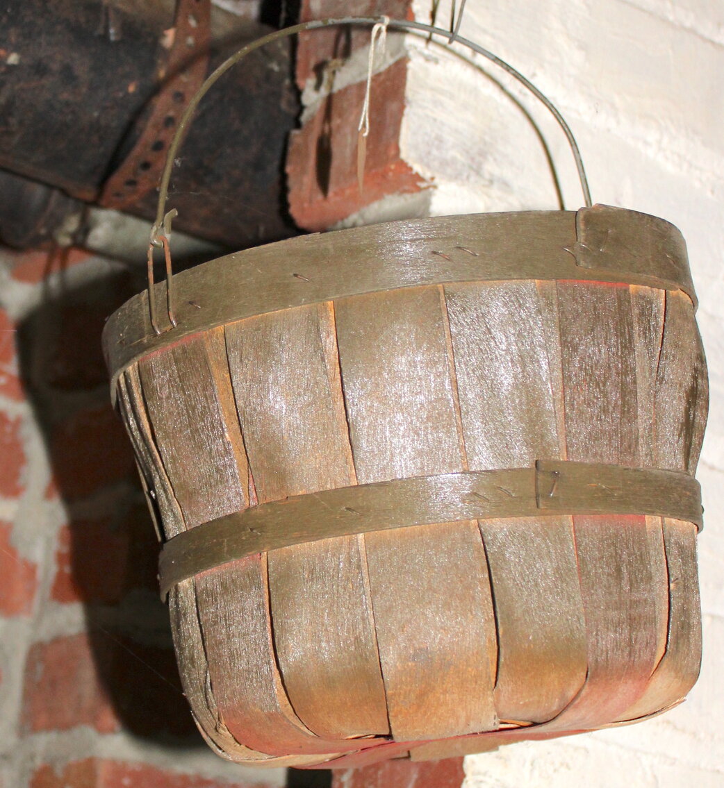 Image for ANTIQUE DEALER'S ESTATE AUCTION