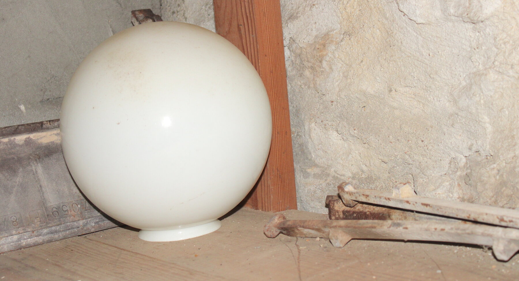 Image for ANTIQUE DEALER'S ESTATE AUCTION