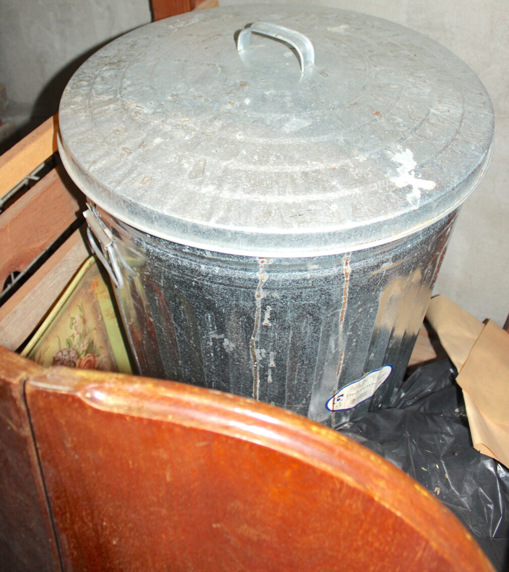 Image for ANTIQUE DEALER'S ESTATE AUCTION