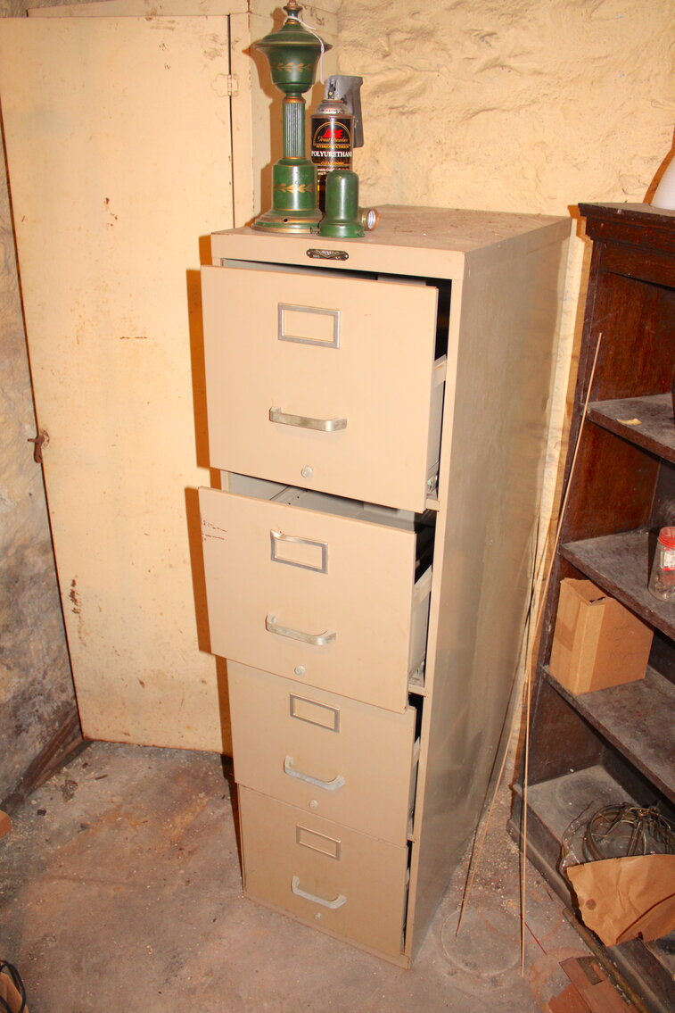 Image for ANTIQUE DEALER'S ESTATE AUCTION