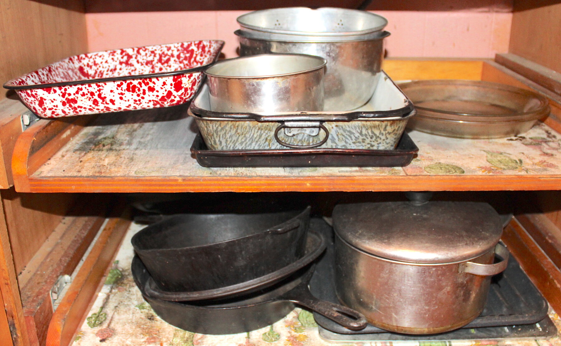 Image for ANTIQUE DEALER'S ESTATE AUCTION