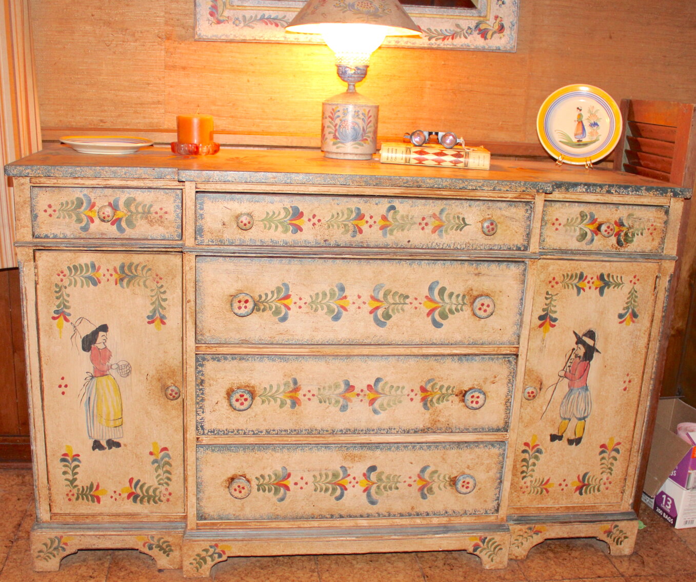 Image for ANTIQUE DEALER'S ESTATE AUCTION