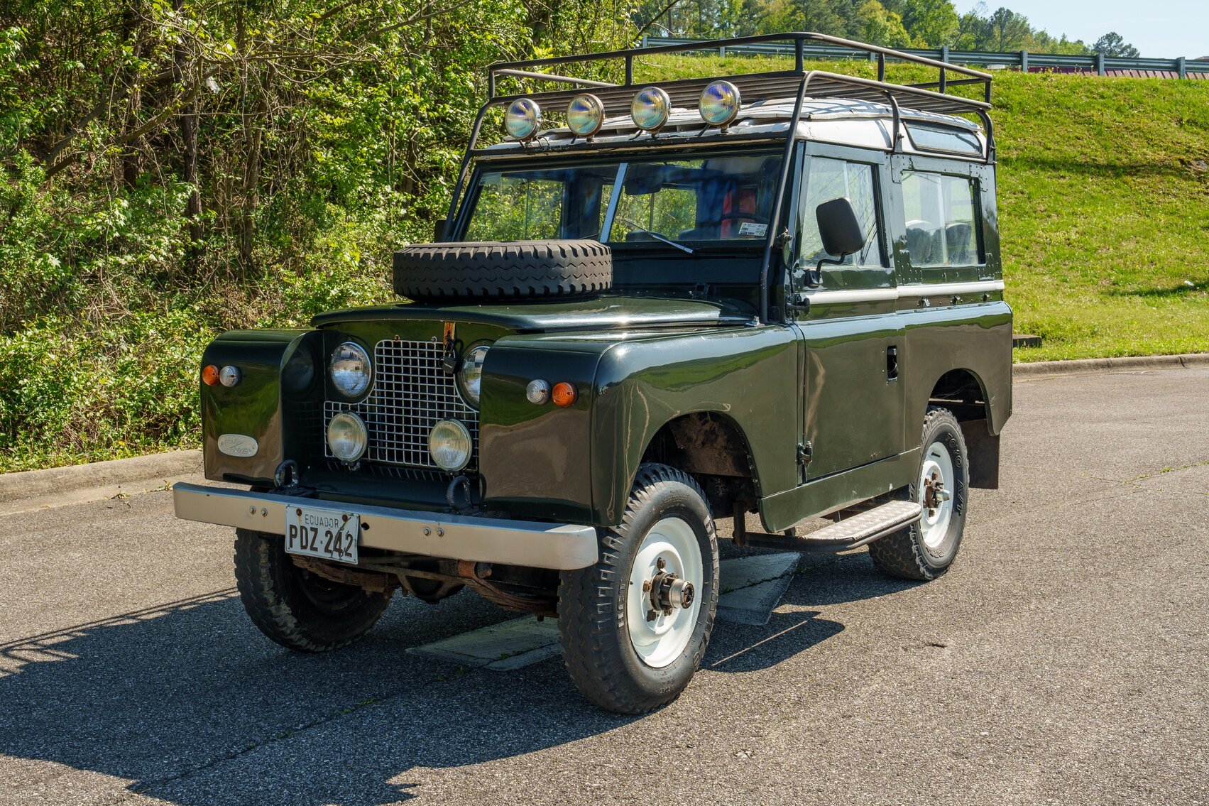 1966 LAND ROVER SERIES llA