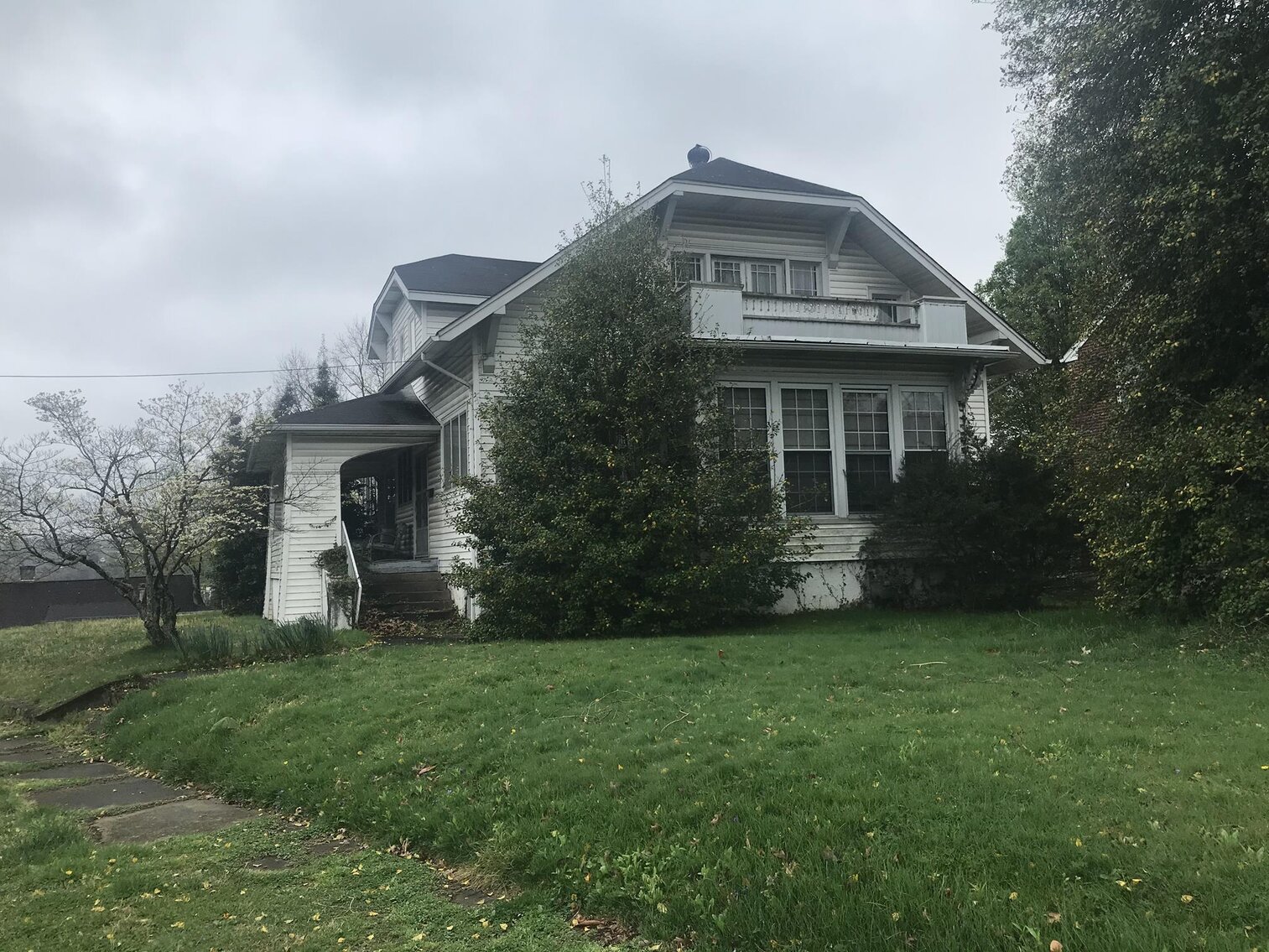 Image for SOLD $74,250 - Spacious 5 Bedroom in Charleston Selling to the Highest Bidder