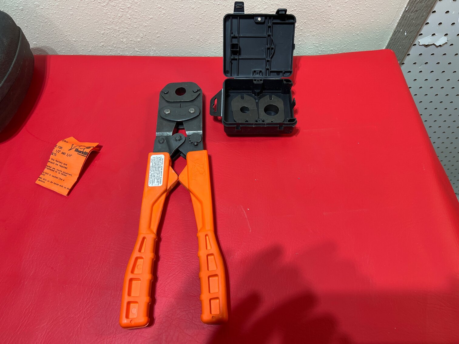 Text tubing crimper