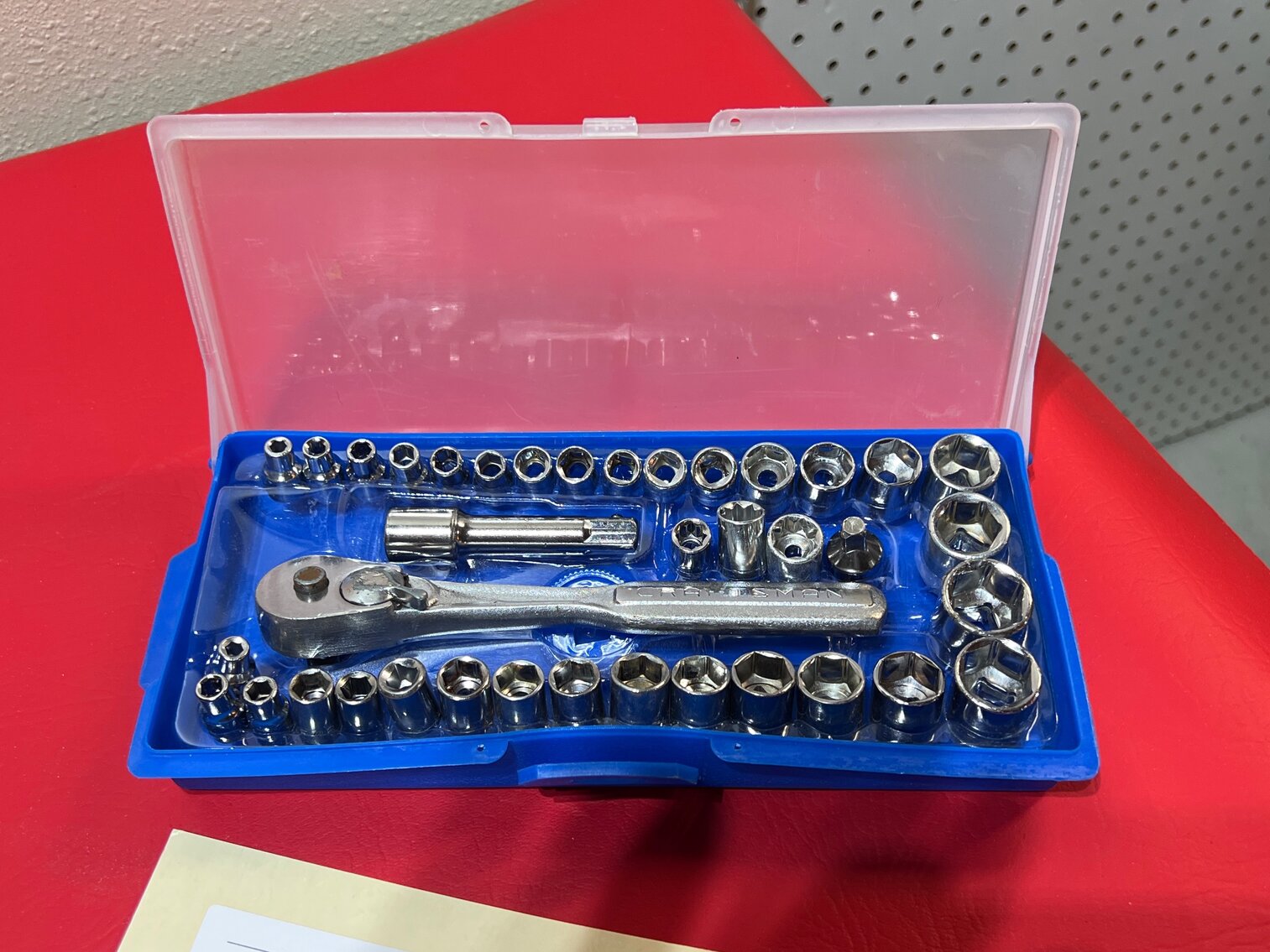 1/4 & 1/2 ratchet socket set