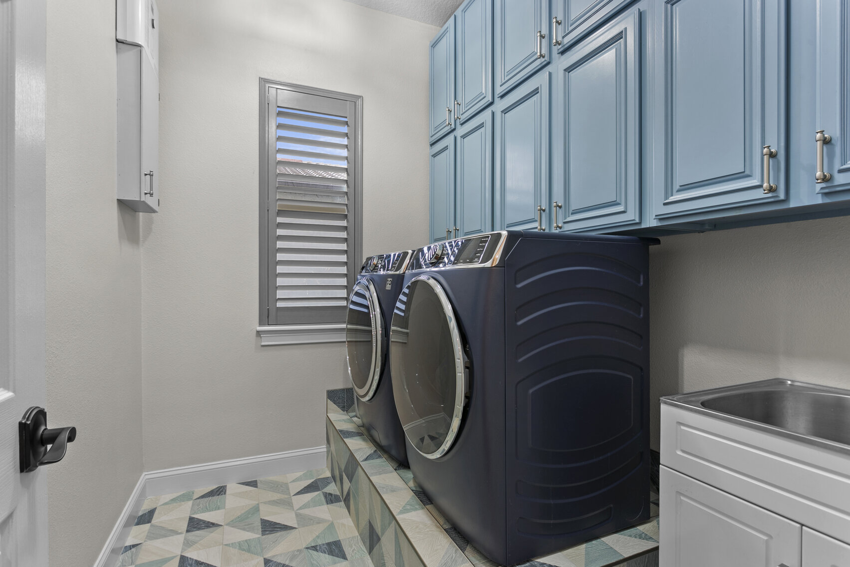 Image for For Sale ONLY at AUCTION Multigenerational 6 Bedroom 5,274 Sq. Ft. Home