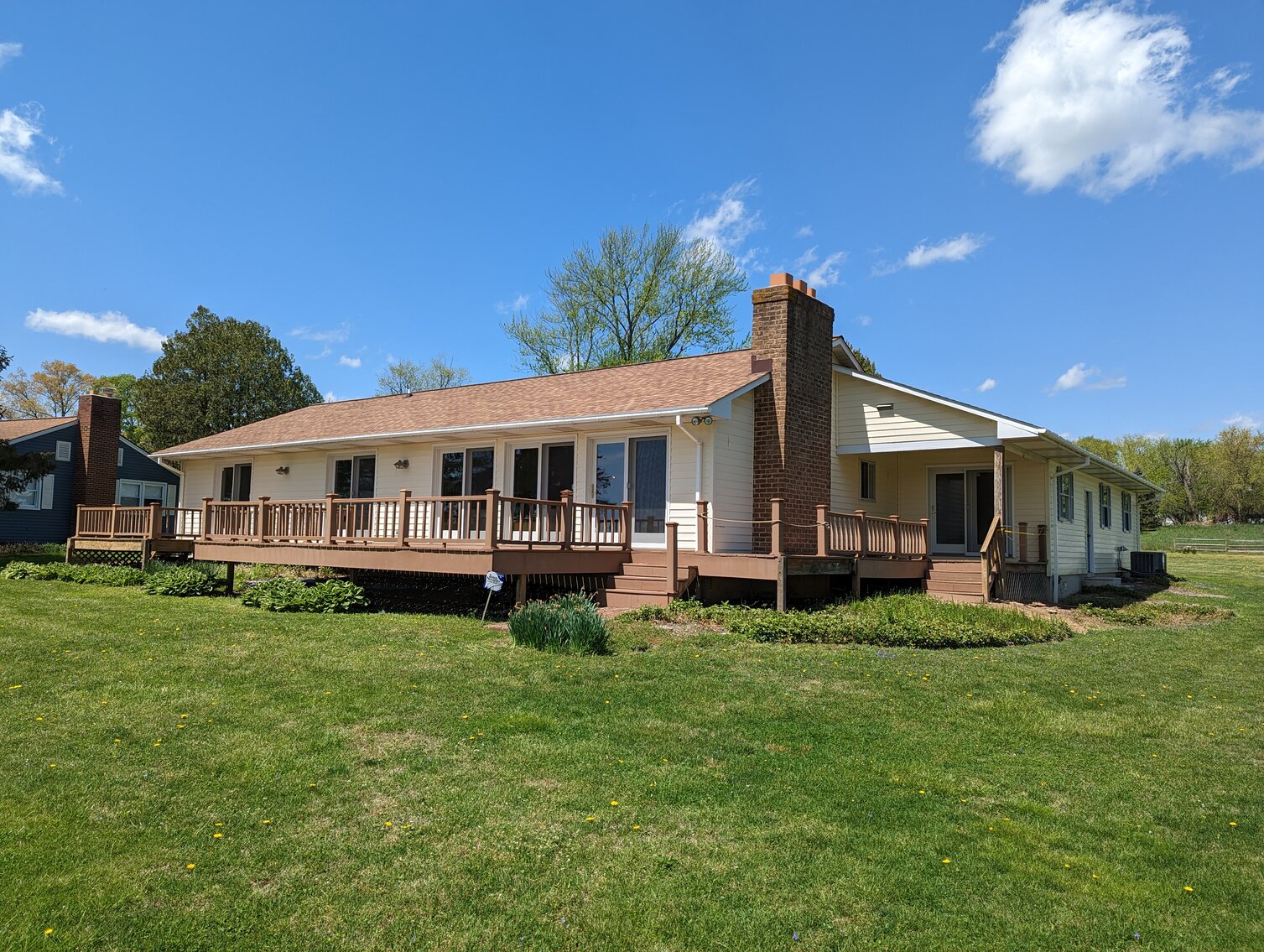 Image for 100+/- FT ON BUSH RIVER 4 BR, 2.5 BA RANCHER;  MULTI-SLIP 180+/- FT PIER W/ WATER & ELECTRIC; ATT. 2-CAR GARAGE / 0.9+/- ACRE LOT W/ CONTENT