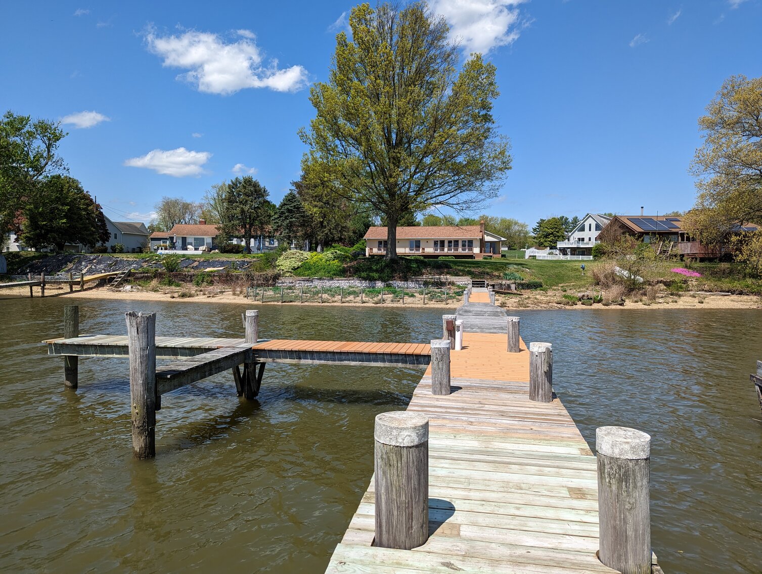 Image for 100+/- FT ON BUSH RIVER 4 BR, 2.5 BA RANCHER;  MULTI-SLIP 180+/- FT PIER W/ WATER & ELECTRIC; ATT. 2-CAR GARAGE / 0.9+/- ACRE LOT W/ CONTENT