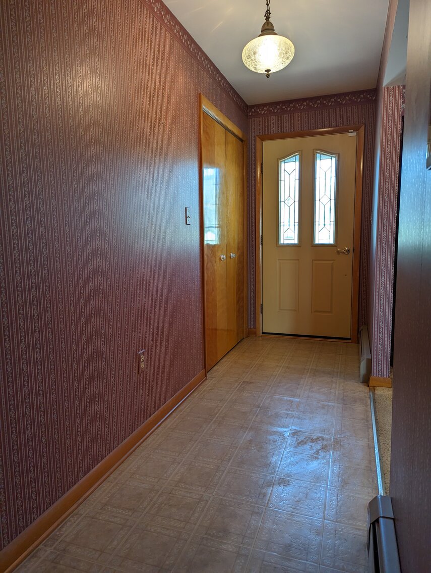 Image for 100+/- FT ON BUSH RIVER 4 BR, 2.5 BA RANCHER;  MULTI-SLIP 180+/- FT PIER W/ WATER & ELECTRIC; ATT. 2-CAR GARAGE / 0.9+/- ACRE LOT W/ CONTENT