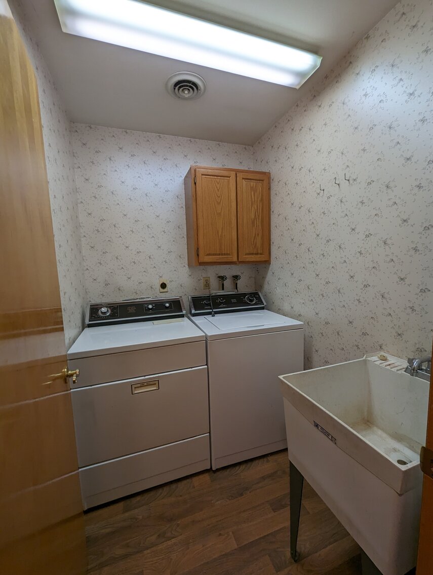 Image for 100+/- FT ON BUSH RIVER 4 BR, 2.5 BA RANCHER;  MULTI-SLIP 180+/- FT PIER W/ WATER & ELECTRIC; ATT. 2-CAR GARAGE / 0.9+/- ACRE LOT W/ CONTENT