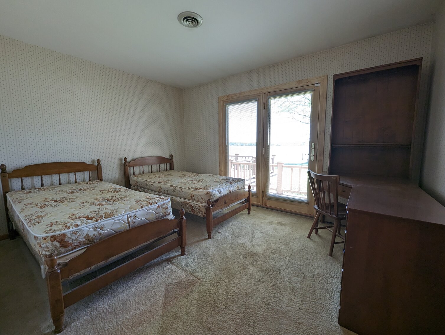 Image for 100+/- FT ON BUSH RIVER 4 BR, 2.5 BA RANCHER;  MULTI-SLIP 180+/- FT PIER W/ WATER & ELECTRIC; ATT. 2-CAR GARAGE / 0.9+/- ACRE LOT W/ CONTENT