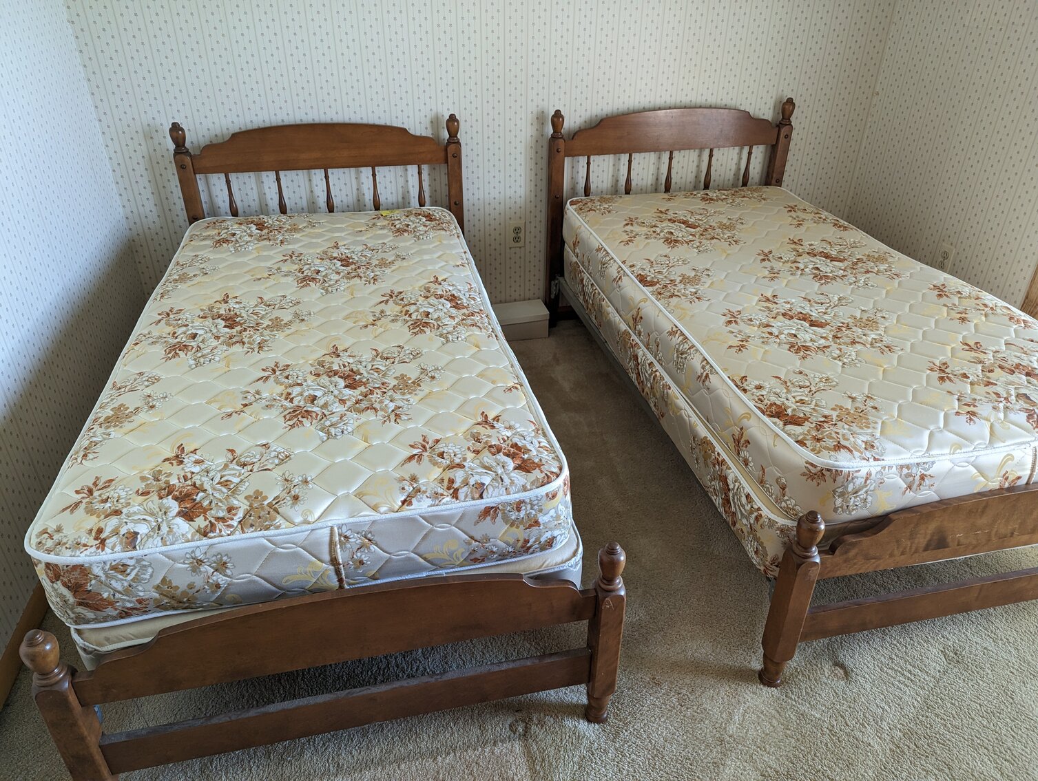 Image for 100+/- FT ON BUSH RIVER 4 BR, 2.5 BA RANCHER;  MULTI-SLIP 180+/- FT PIER W/ WATER & ELECTRIC; ATT. 2-CAR GARAGE / 0.9+/- ACRE LOT W/ CONTENT