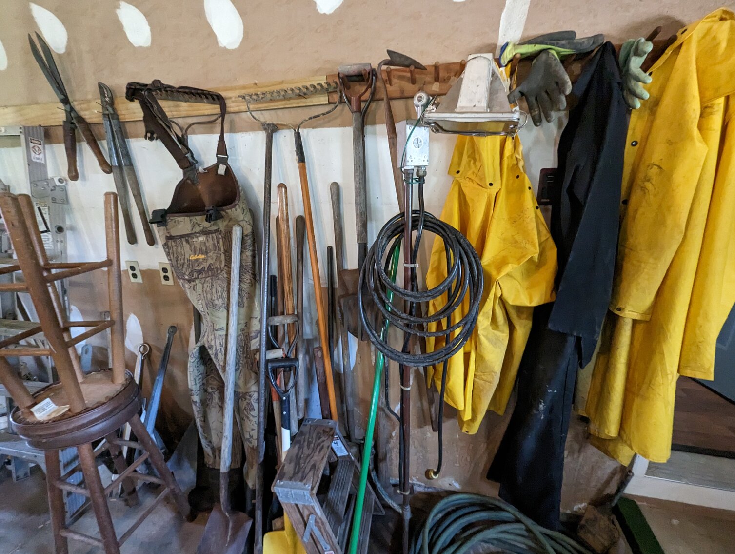 Image for 100+/- FT ON BUSH RIVER 4 BR, 2.5 BA RANCHER;  MULTI-SLIP 180+/- FT PIER W/ WATER & ELECTRIC; ATT. 2-CAR GARAGE / 0.9+/- ACRE LOT W/ CONTENT