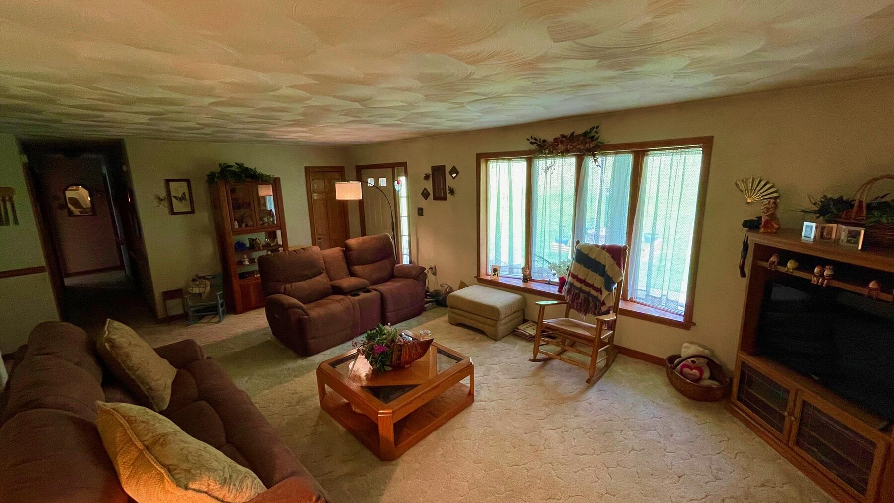 Image for SOLD $231,000 - Spacious 3 Bedroom on 1 Acre