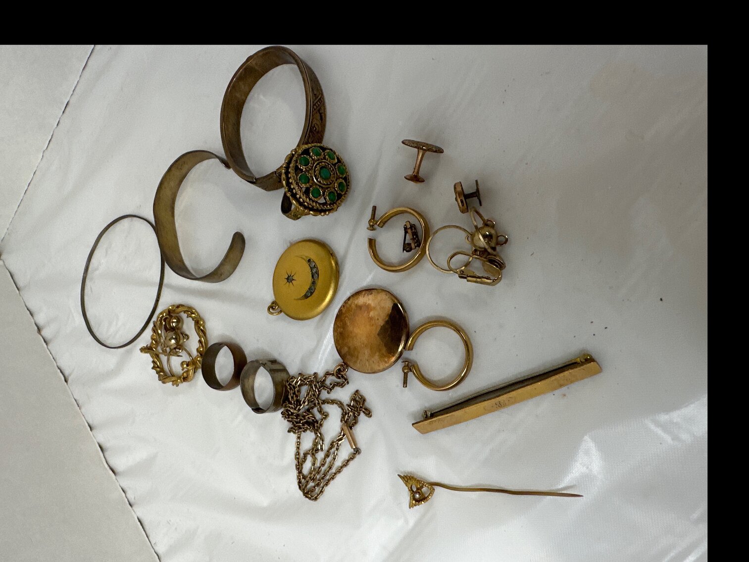 Unmarked Gold Colored Jewelry 