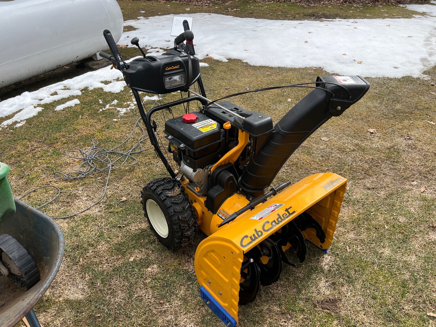 Cub Cadet 528SWE zero-turn power steering snowblower