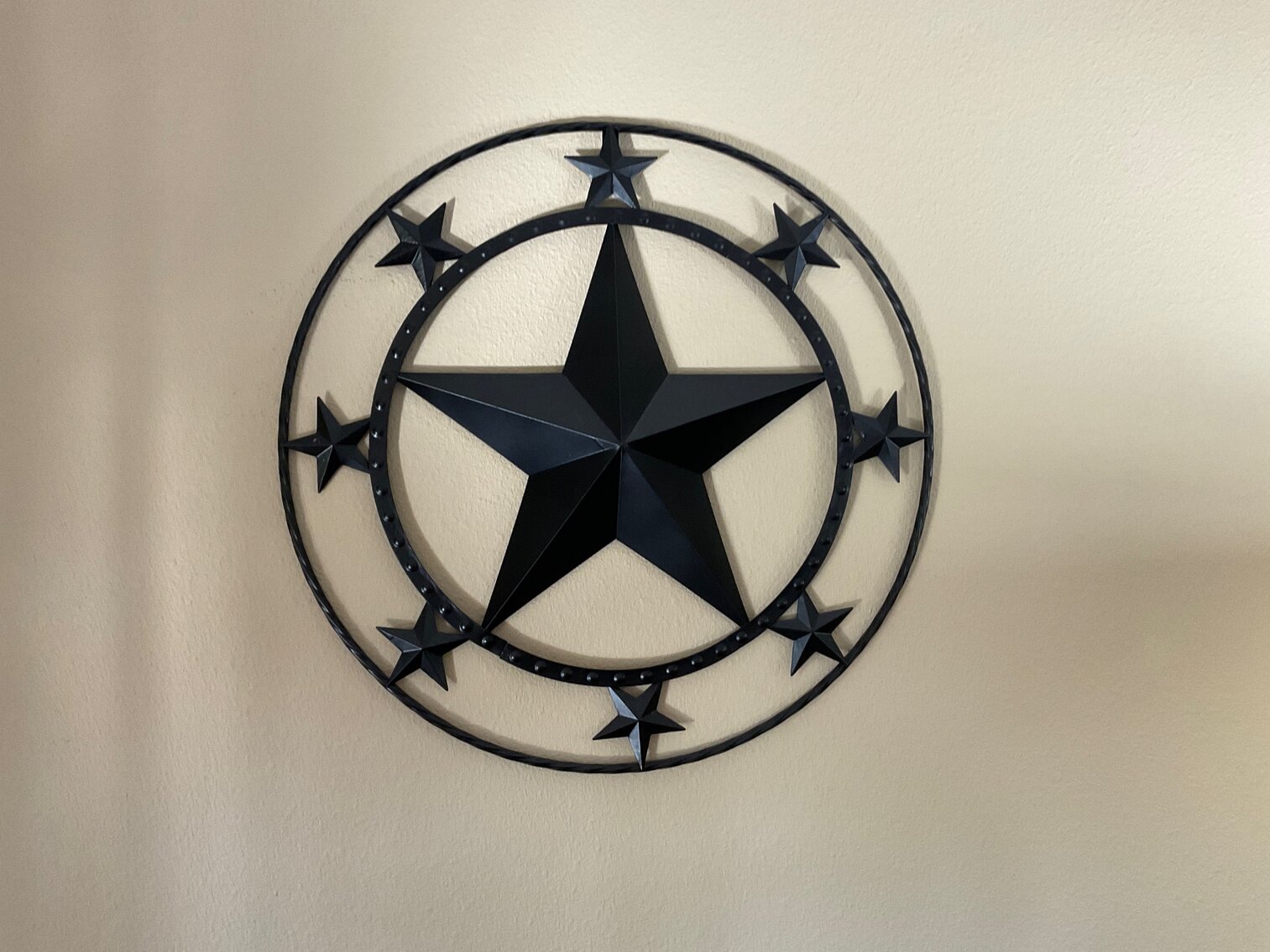 24" round star