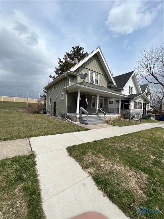 Image for MINIMUM BID AUCTION $20,000! 324 Oconnell St