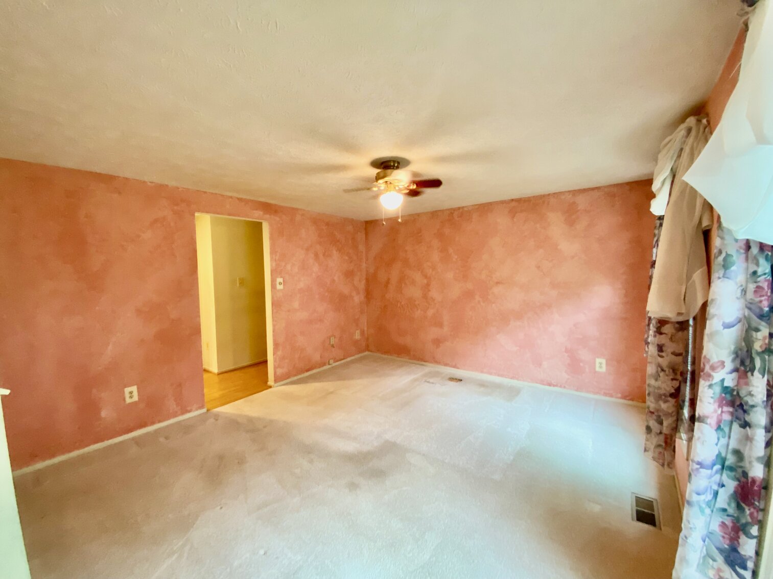 Image for 5 BR/2.5 BA Home w/Basement & Excellent Location in Fairfax County!!--SELLING to the HIGHEST BIDDER!!