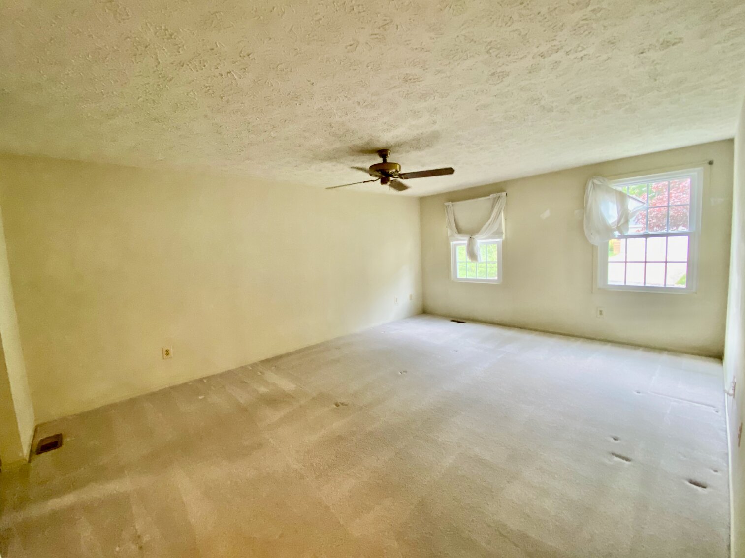 Image for 5 BR/2.5 BA Home w/Basement & Excellent Location in Fairfax County!!--SELLING to the HIGHEST BIDDER!!