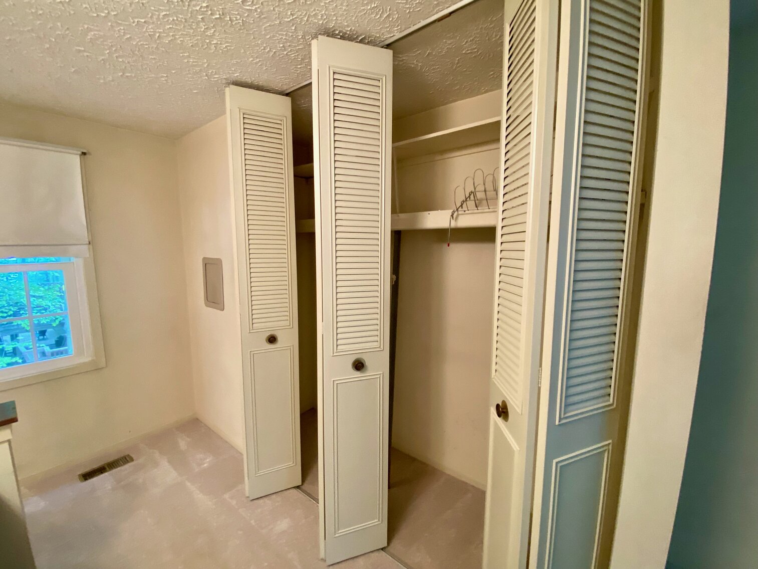 Image for 5 BR/2.5 BA Home w/Basement & Excellent Location in Fairfax County!!--SELLING to the HIGHEST BIDDER!!