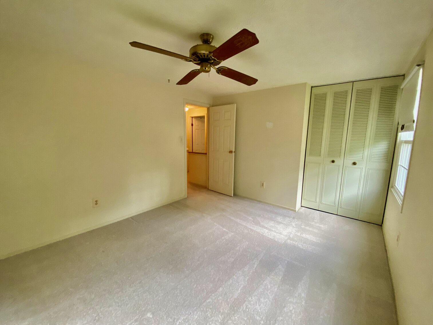 Image for 5 BR/2.5 BA Home w/Basement & Excellent Location in Fairfax County!!--SELLING to the HIGHEST BIDDER!!