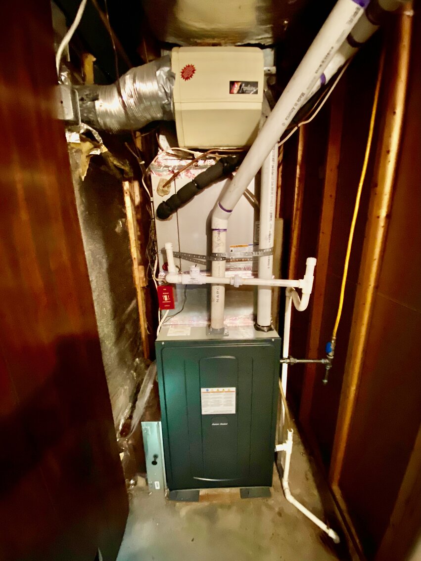 Image for 5 BR/2.5 BA Home w/Basement & Excellent Location in Fairfax County!!--SELLING to the HIGHEST BIDDER!!