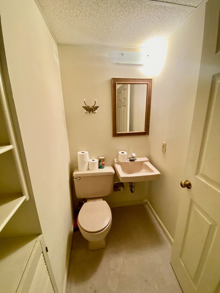 Image for 5 BR/2.5 BA Home w/Basement & Excellent Location in Fairfax County!!--SELLING to the HIGHEST BIDDER!!