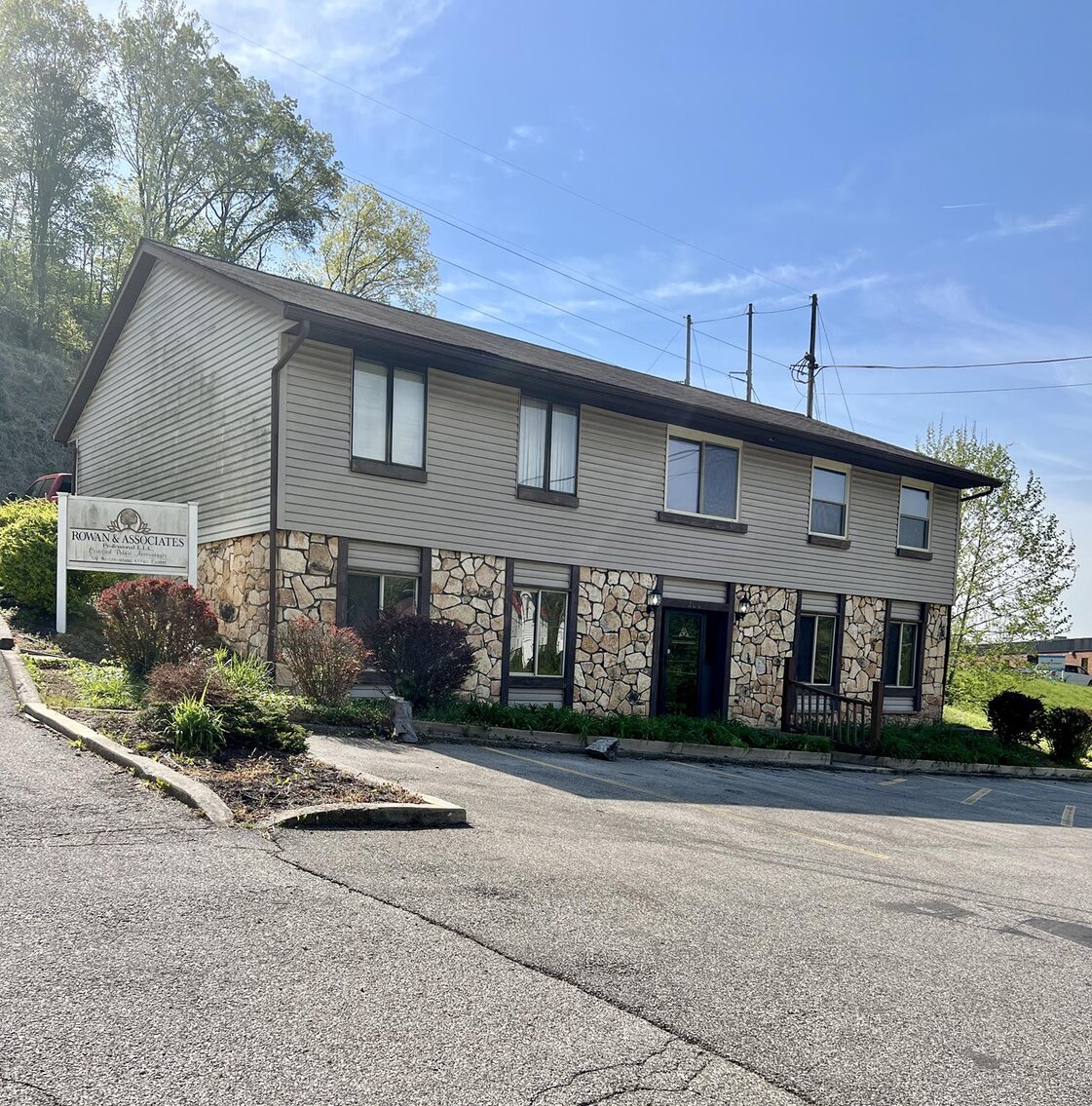 Image for SOLD $220,000 - Turn-Key Professional Building in Westmoreland Office Park