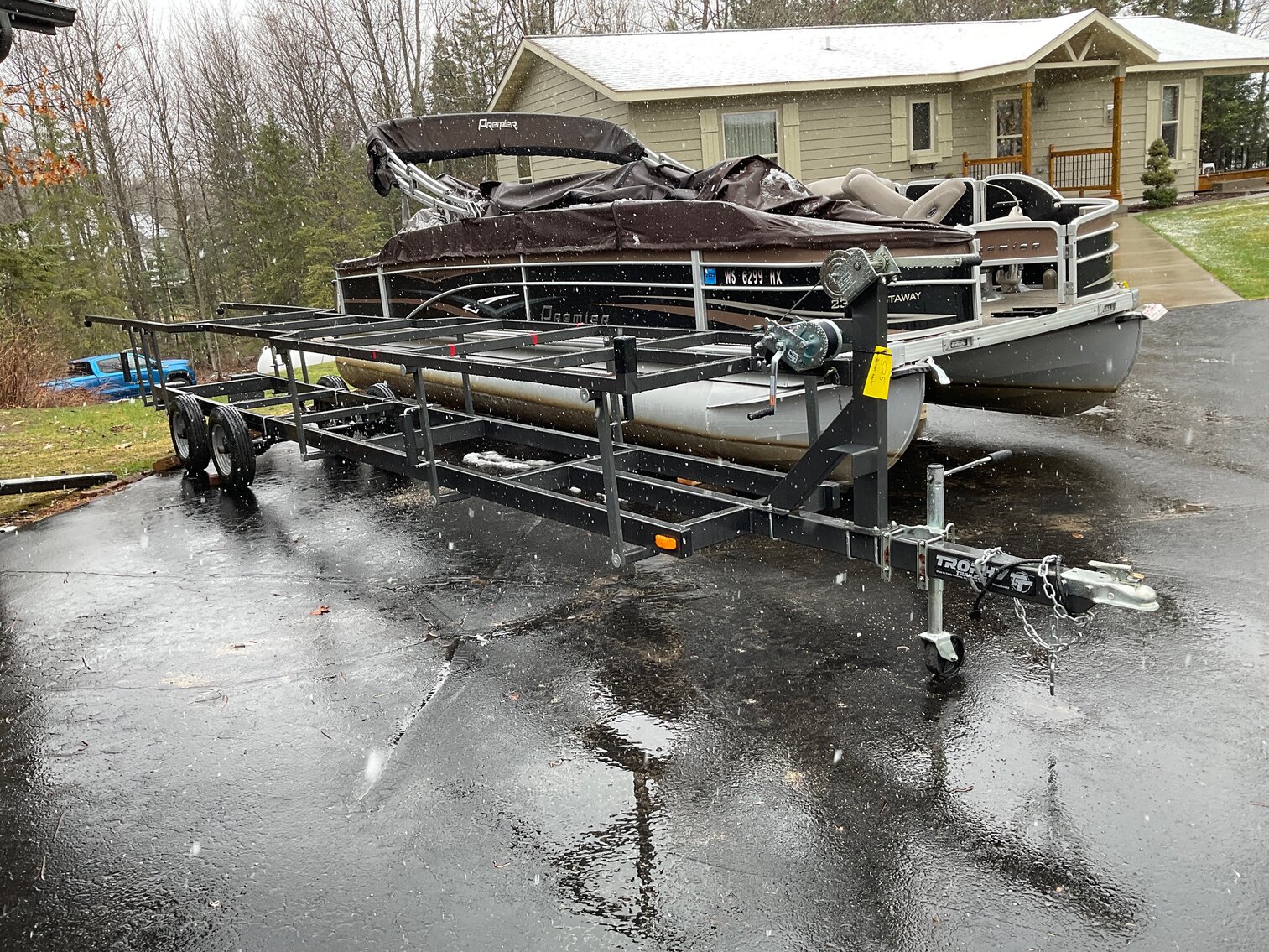 Trinity Trophy pontoon trailer 23.5