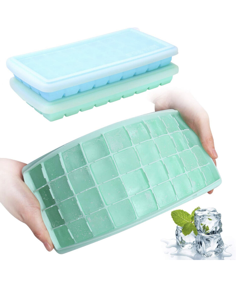 Set of 4 Silicon Ice Trays with Lids 