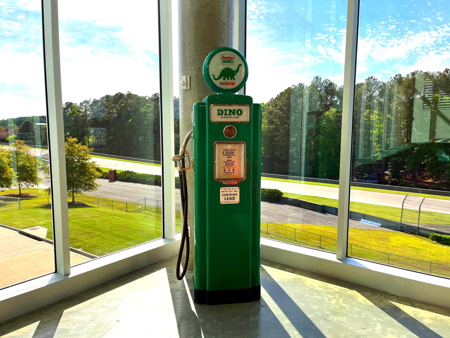 SINCLAIR DINO GAS PUMP