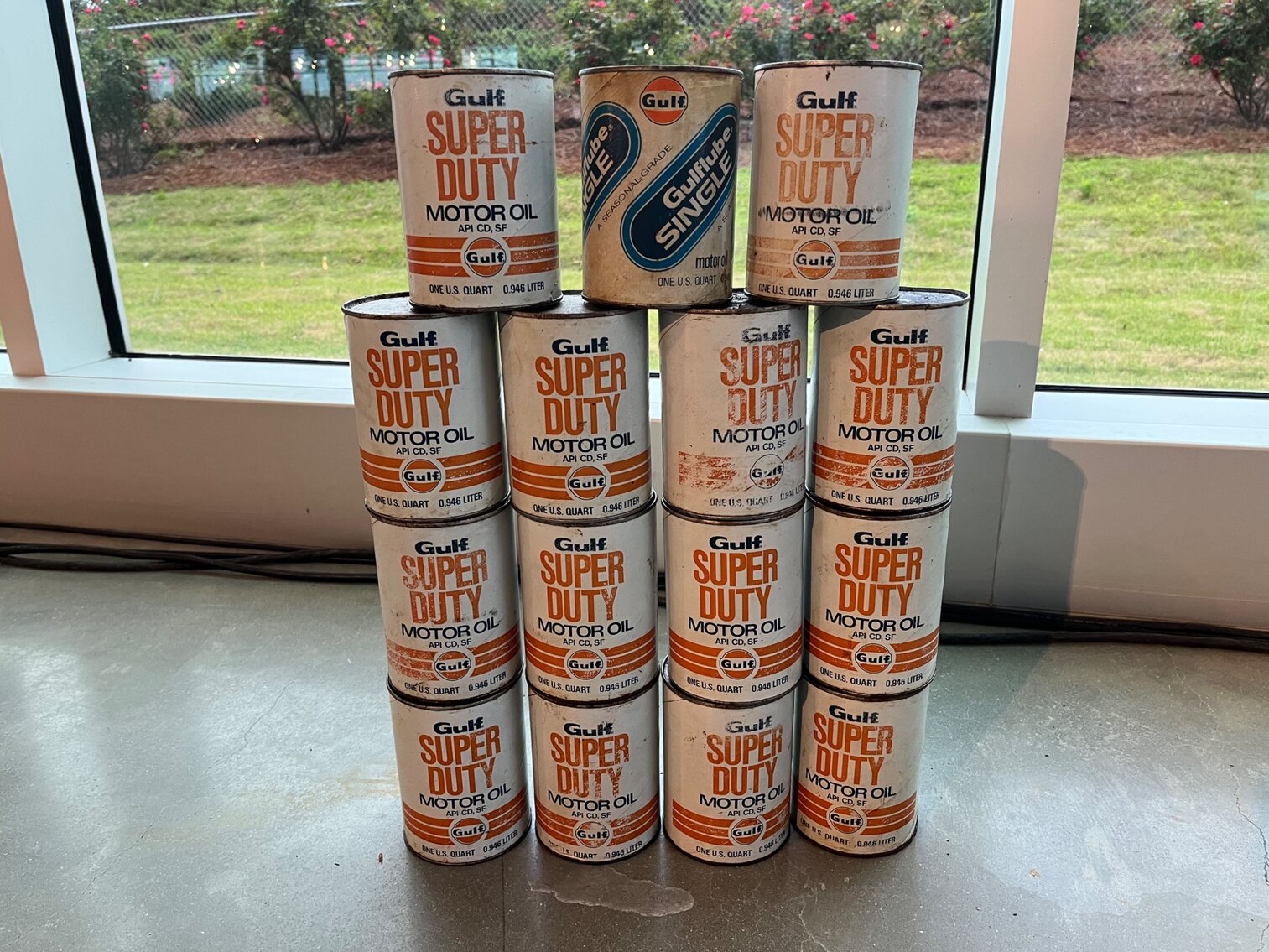 LOT OF 15 GULF QUART OIL CANS