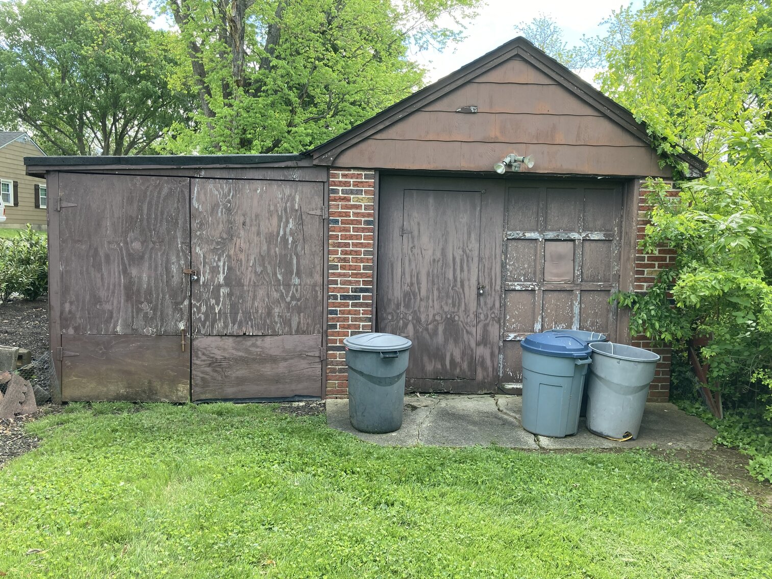 Image for 5 BR, 3 BA HOME ON 2 PARCELS W/ 2 CAR ATTACHED GARAGE & 2 PORCHES; PERSONAL PROPERTY TO BE SOLD IN LARGE LOTS