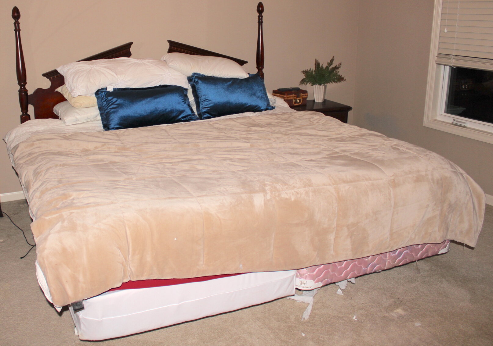 Image for ESTATE AUCTION