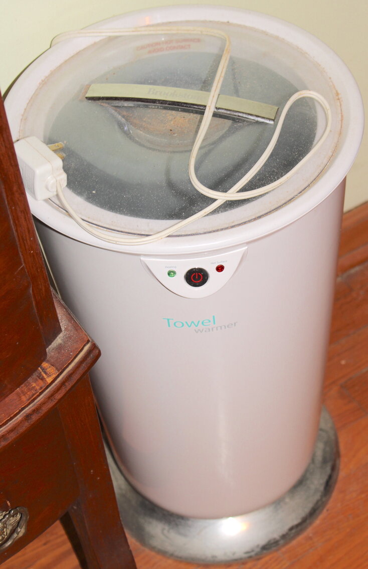 Image for VINTAGE TIME CAPSULE LIVING ESTATE AUCTION