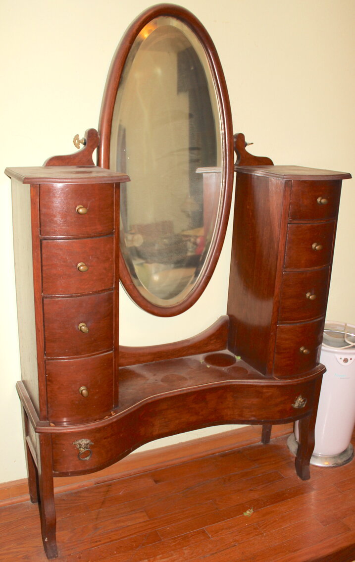 Image for VINTAGE TIME CAPSULE LIVING ESTATE AUCTION