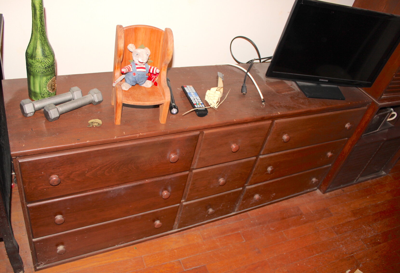 Image for VINTAGE TIME CAPSULE LIVING ESTATE AUCTION