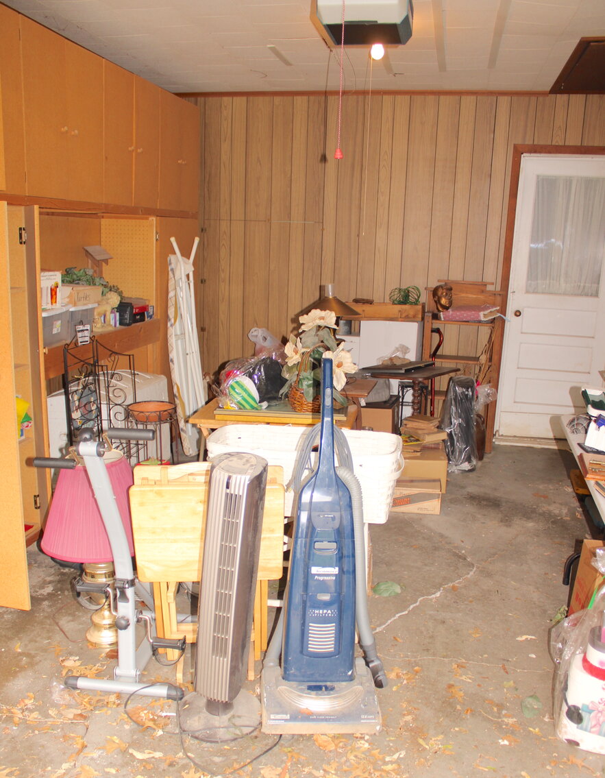 Image for VINTAGE TIME CAPSULE LIVING ESTATE AUCTION