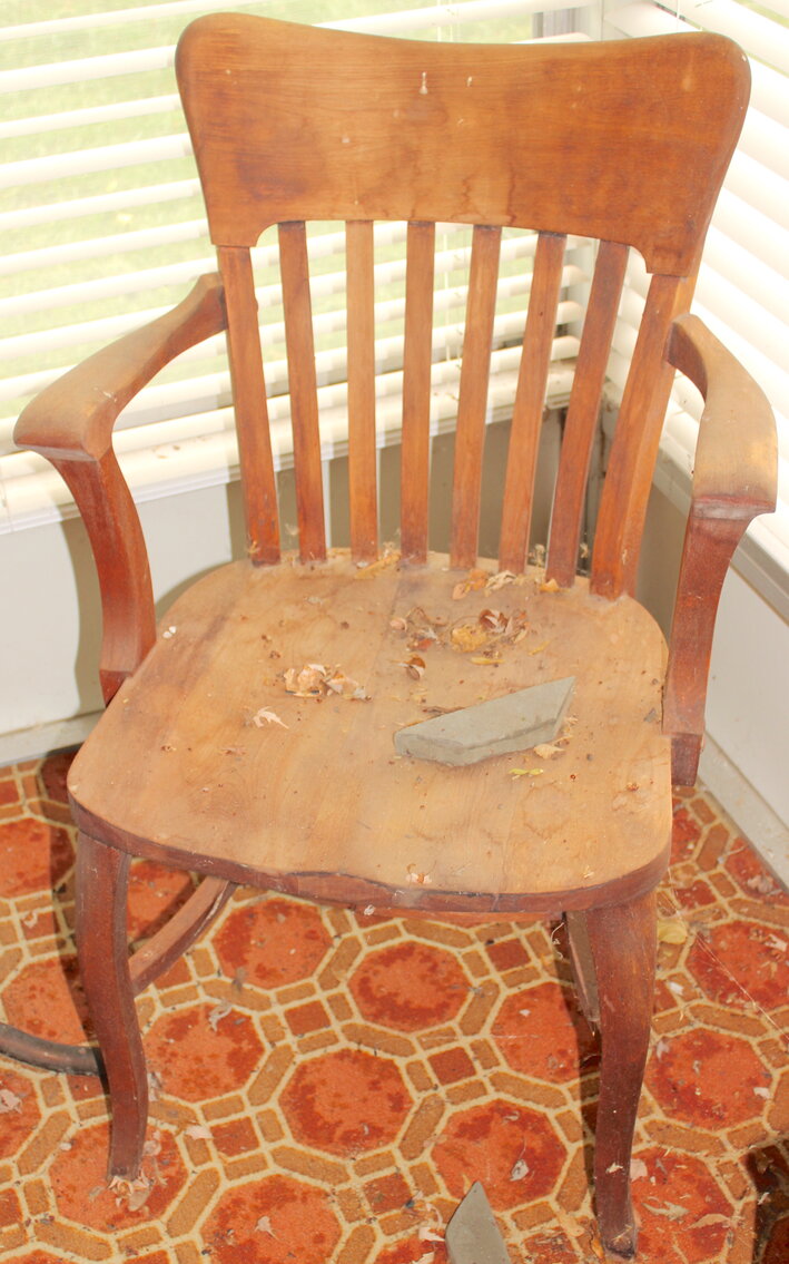 Image for VINTAGE TIME CAPSULE LIVING ESTATE AUCTION